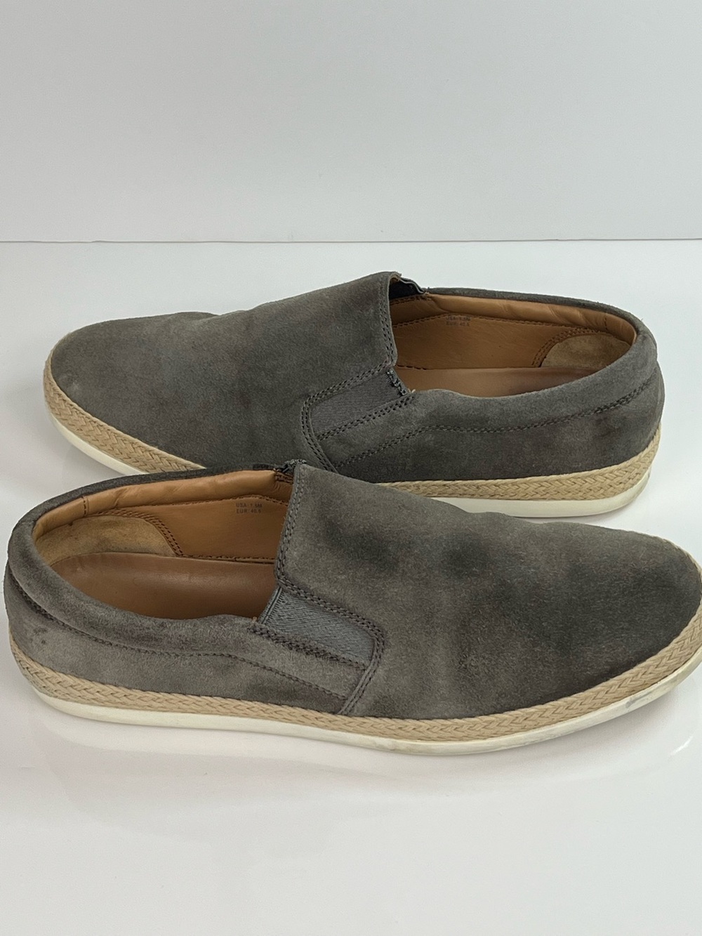 Vince Suede Slip On Men’s Loafers size 7.5 Gray Comfy